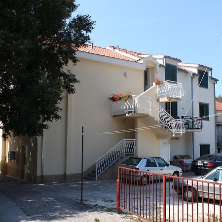 Apartments By The Sea Drvenik Donja Vala, Makarska - 6658 Dış mekan fotoğraf